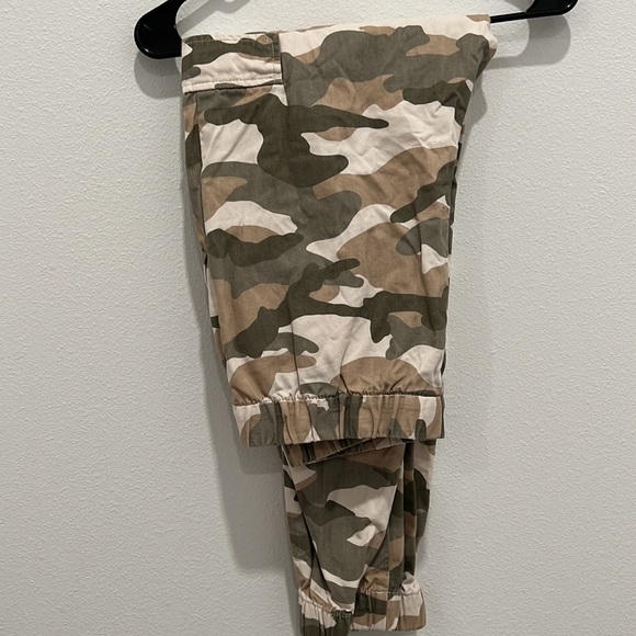 Womens joggers - Picture 2 of 3